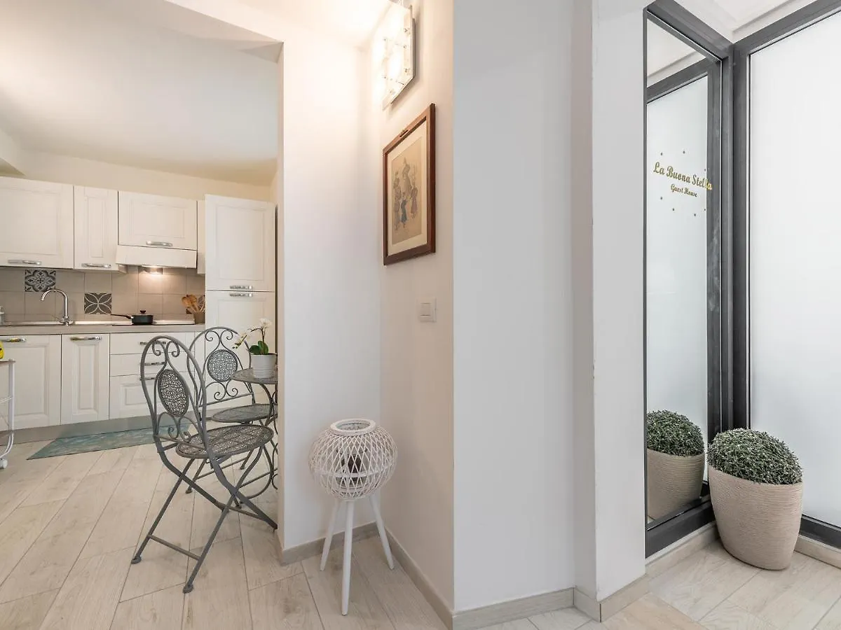 Affittacamere La Buona Stella Rooms - City Centre Cagliari Italia