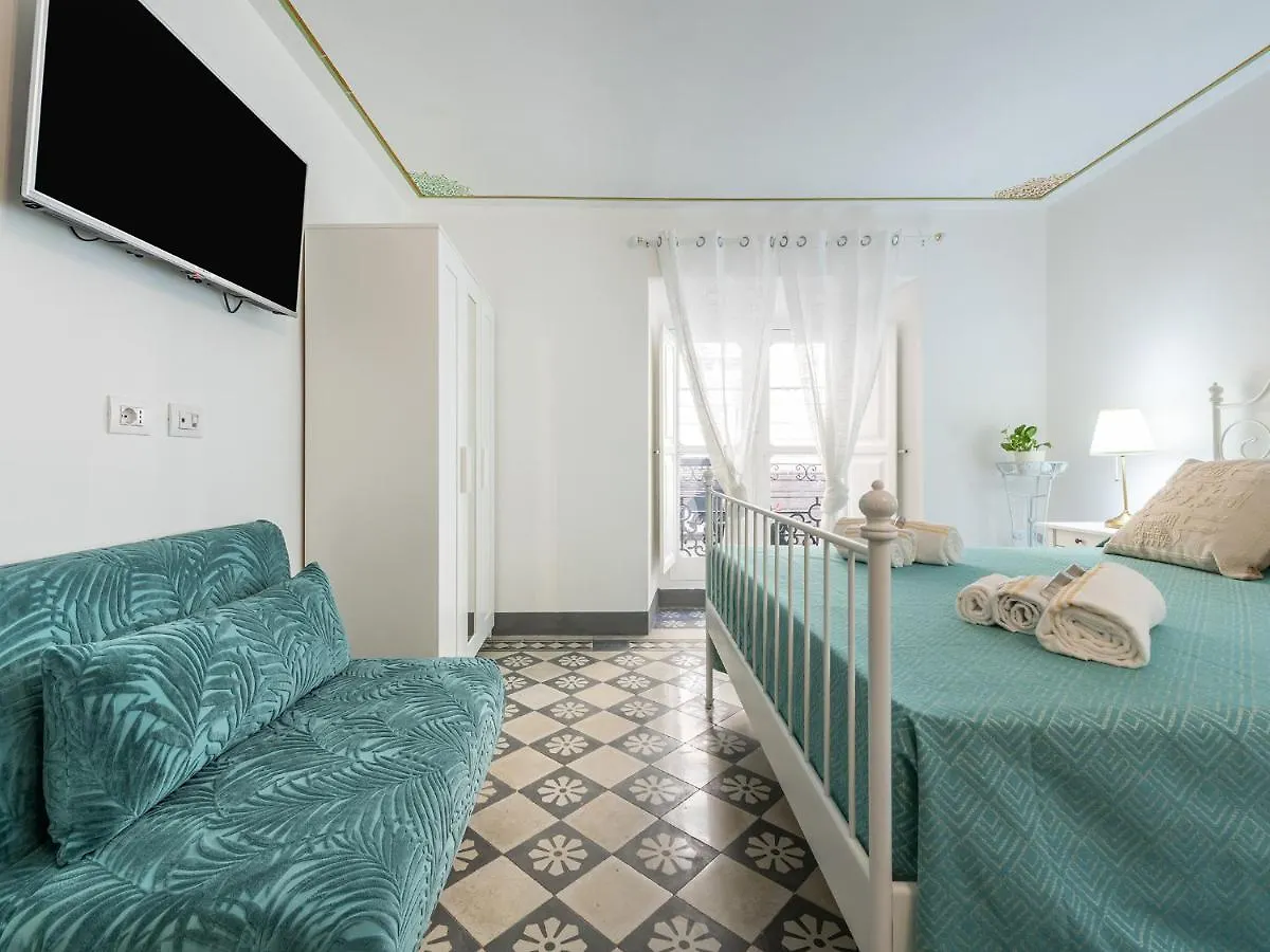 La Buona Stella Rooms - City Centre Cagliari Affittacamere