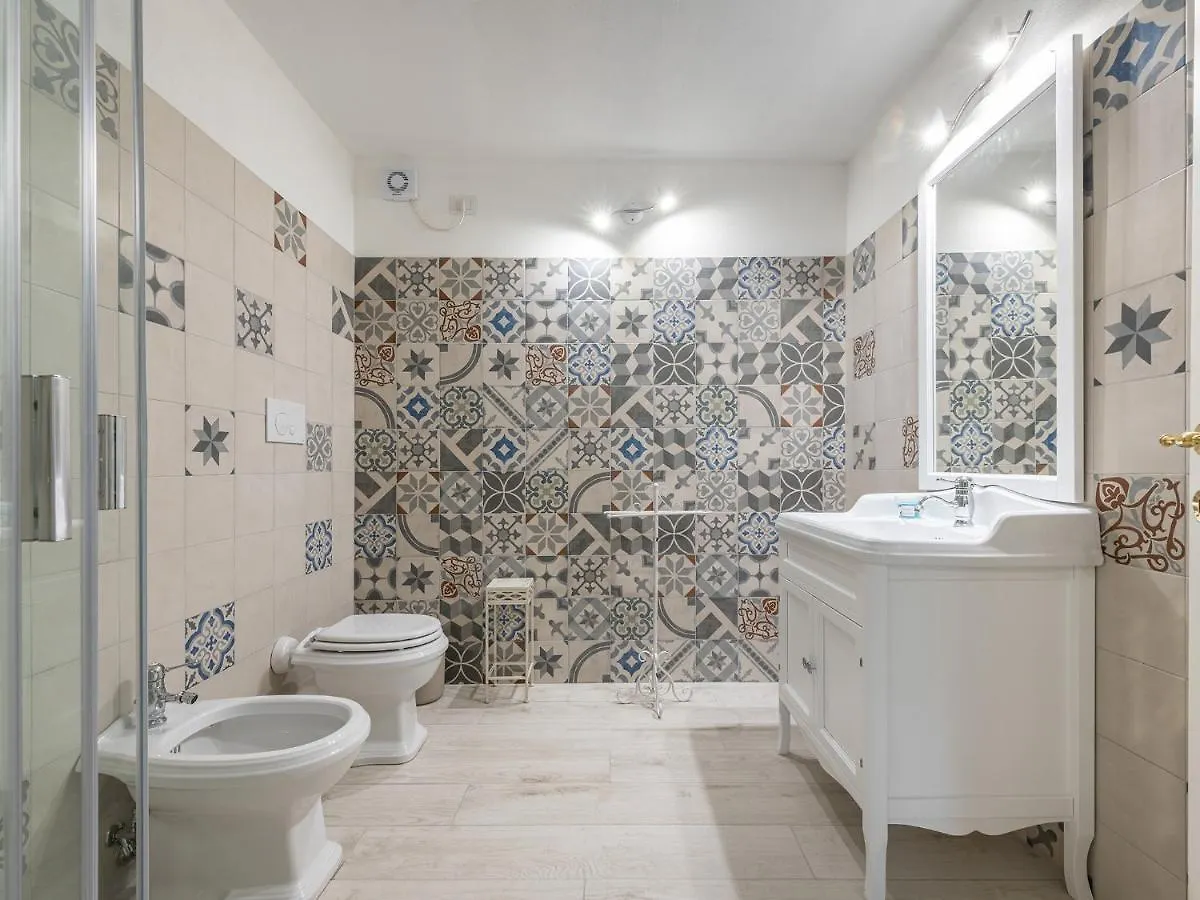 La Buona Stella Rooms - City Centre Cagliari Affittacamere