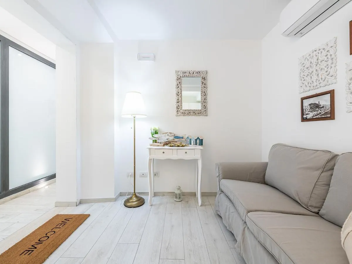 La Buona Stella Rooms - City Centre Cagliari Affittacamere