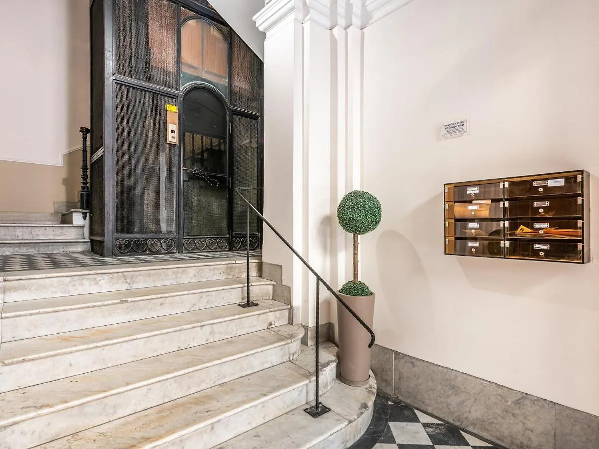 La Buona Stella Rooms - City Centre Cagliari