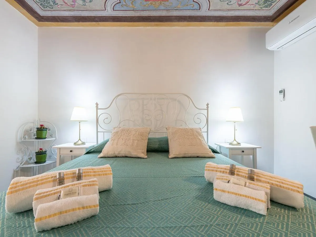 La Buona Stella Rooms - City Centre Cagliari 0*,  Italia
